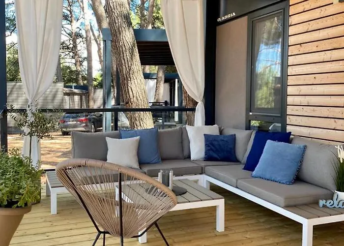 Peputo Luxury & Mobile Homes
