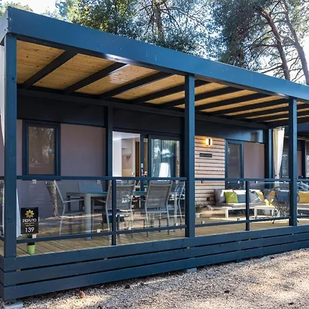Peputo Luxury & Mobile Homes * ロヴィニ