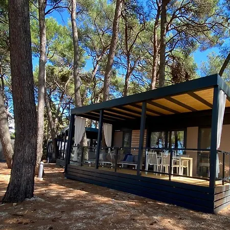 キャンプ場 Peputo Luxury & Mobile Homes *