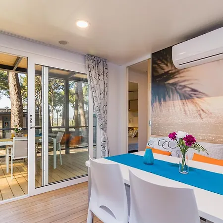 キャンプ場 Peputo Luxury & Mobile Homes *