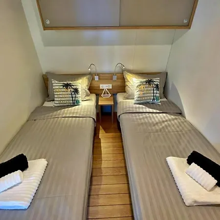 Peputo Luxury & Mobile Homes