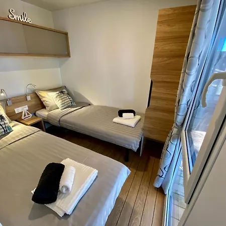 Peputo Luxury & Mobile Homes ロヴィニ