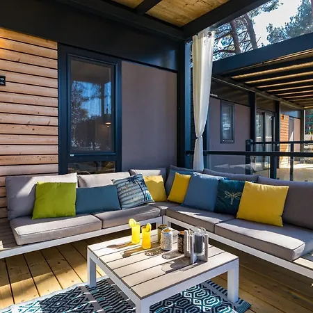 Peputo Luxury & Mobile Homes