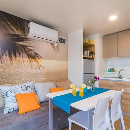 Peputo Luxury & Mobile Homes Kemping *