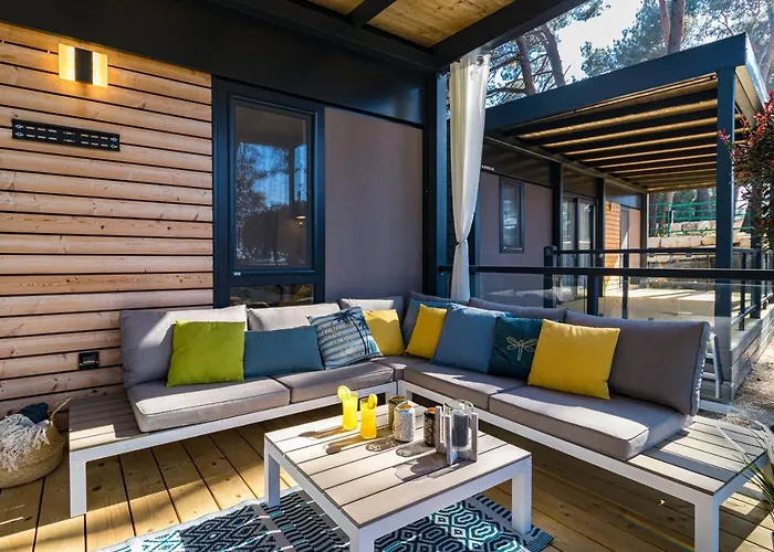 Peputo Luxury & Mobile Homes