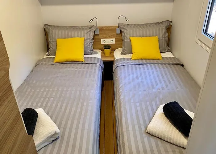 Peputo Luxury & Mobile Homes *