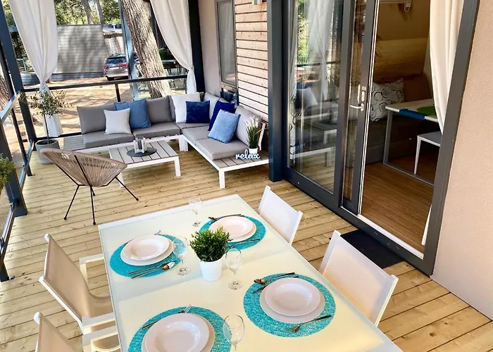 Peputo Luxury & Mobile Homes 罗维尼