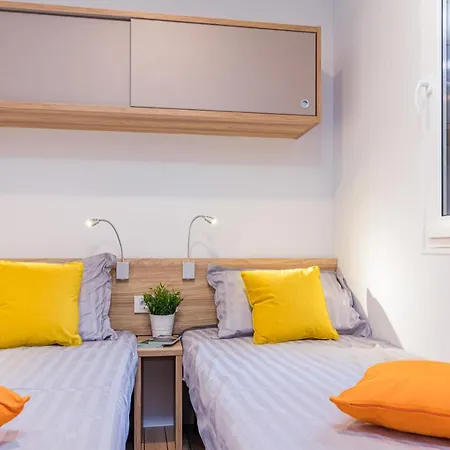 Peputo Luxury & Mobile Homes ロヴィニ