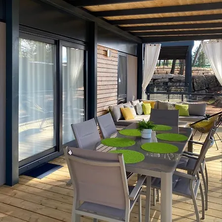 Peputo Luxury & Mobile Homes キャンプ場 *