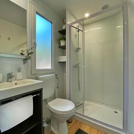 Peputo Luxury & Mobile Homes ロヴィニ
